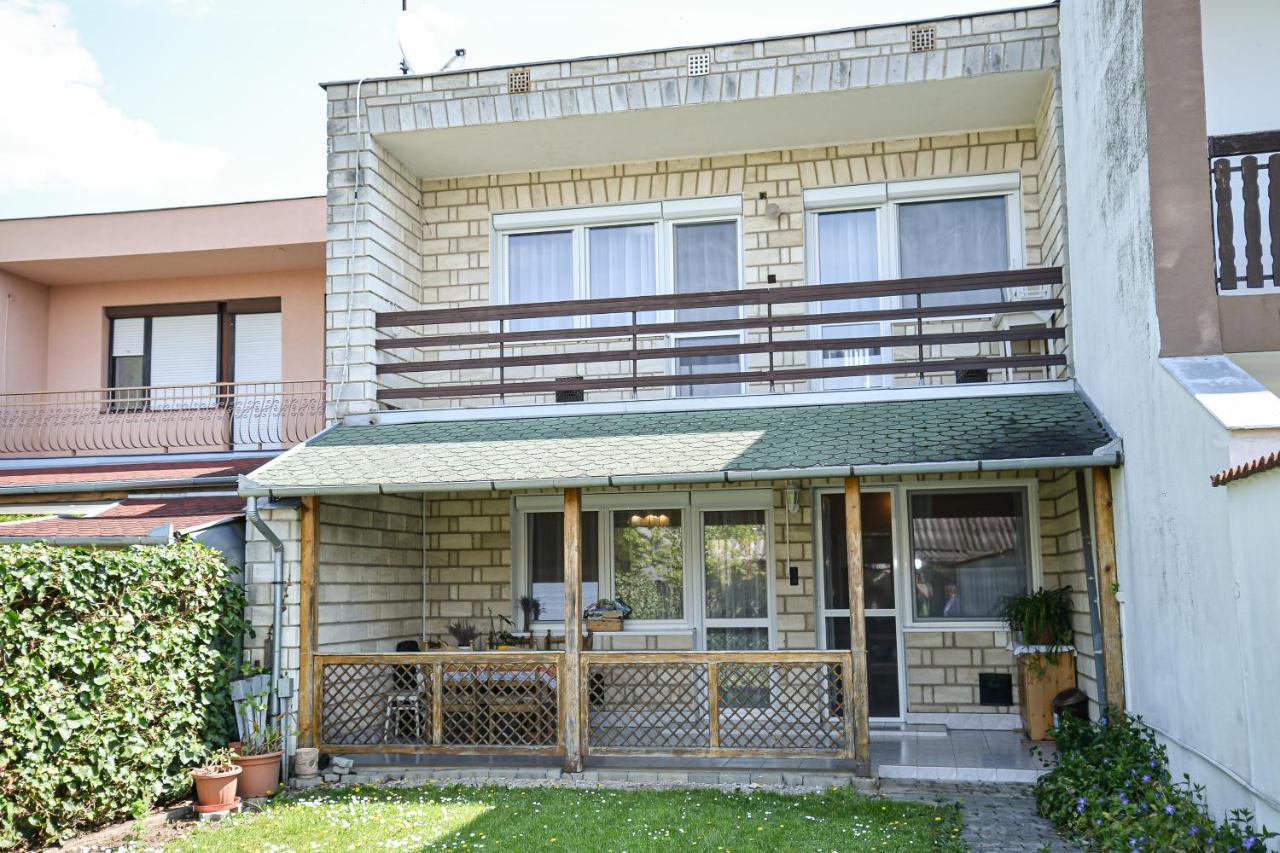 Lilla Vendeghaz Villa Hajduszoboszlo Exterior photo