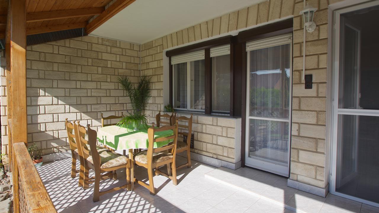 Lilla Vendeghaz Villa Hajduszoboszlo Exterior photo