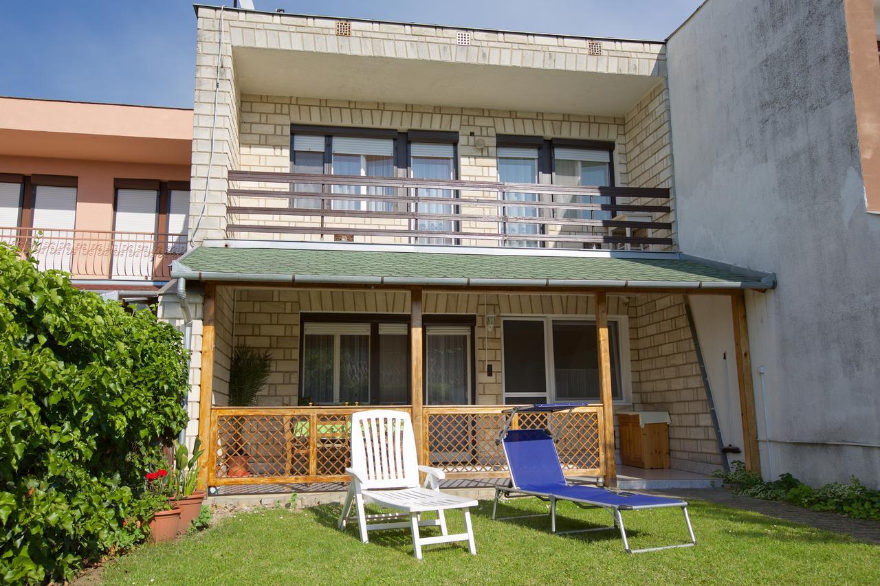 Lilla Vendeghaz Villa Hajduszoboszlo Exterior photo